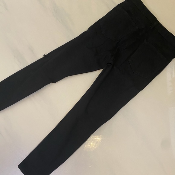 TOPSHOP JAMIE HIGH WAISTED JEANS IN BLACK - Picture 2 of 4